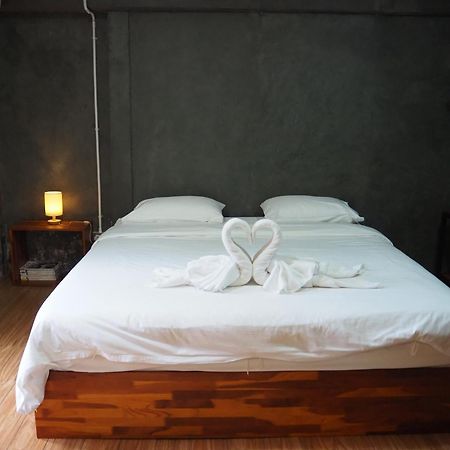 Banmai87 Guest House บ้านไม้87 เกสต์เฮ้าส์ Аюттхая Экстерьер фото