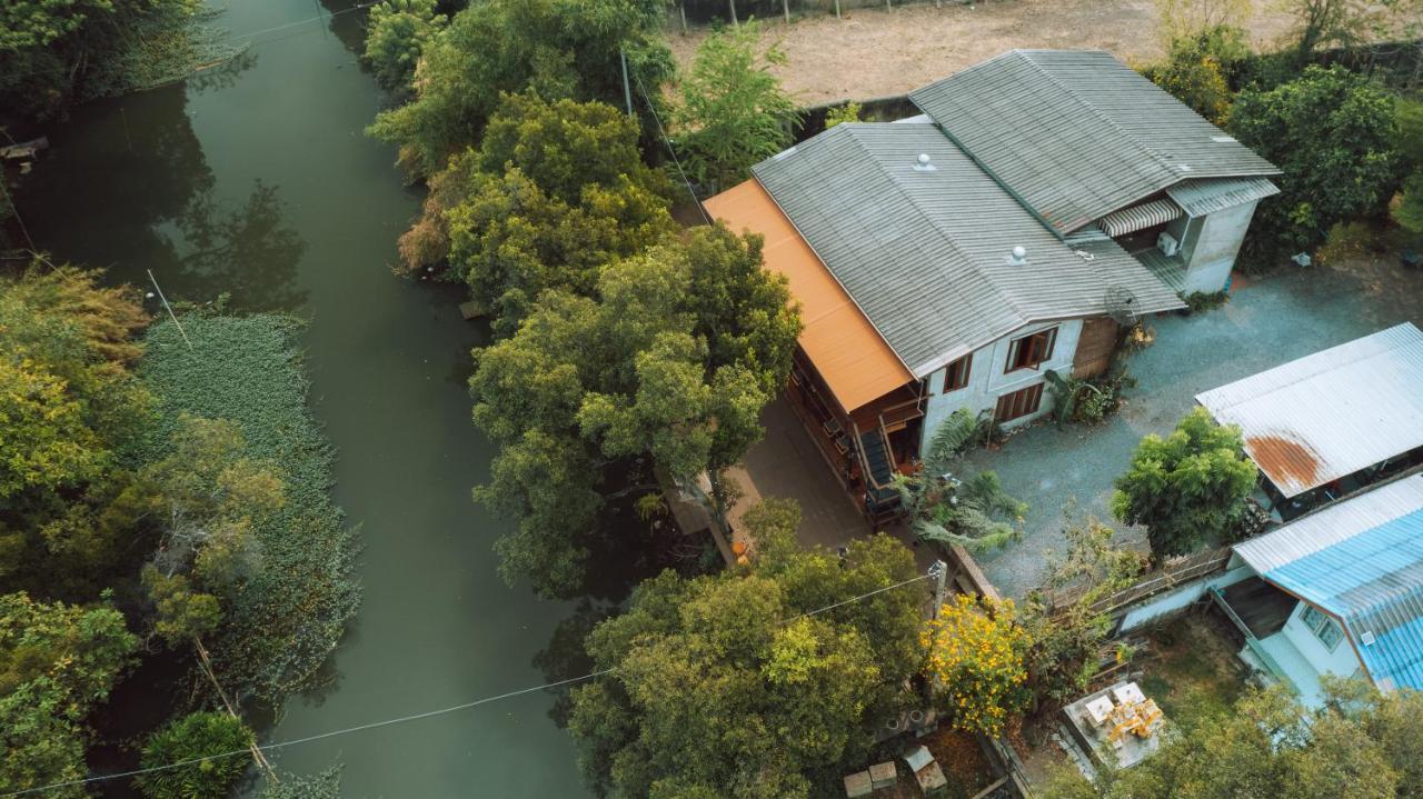 Banmai87 Guest House บ้านไม้87 เกสต์เฮ้าส์ Аюттхая Экстерьер фото