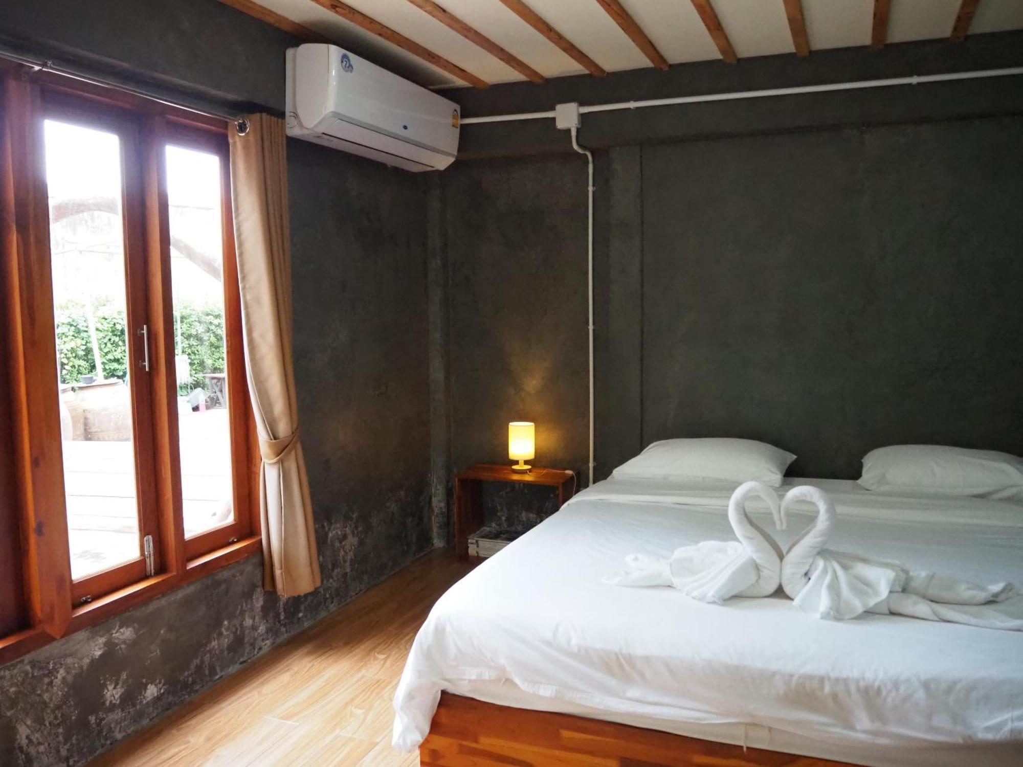 Banmai87 Guest House บ้านไม้87 เกสต์เฮ้าส์ Аюттхая Экстерьер фото