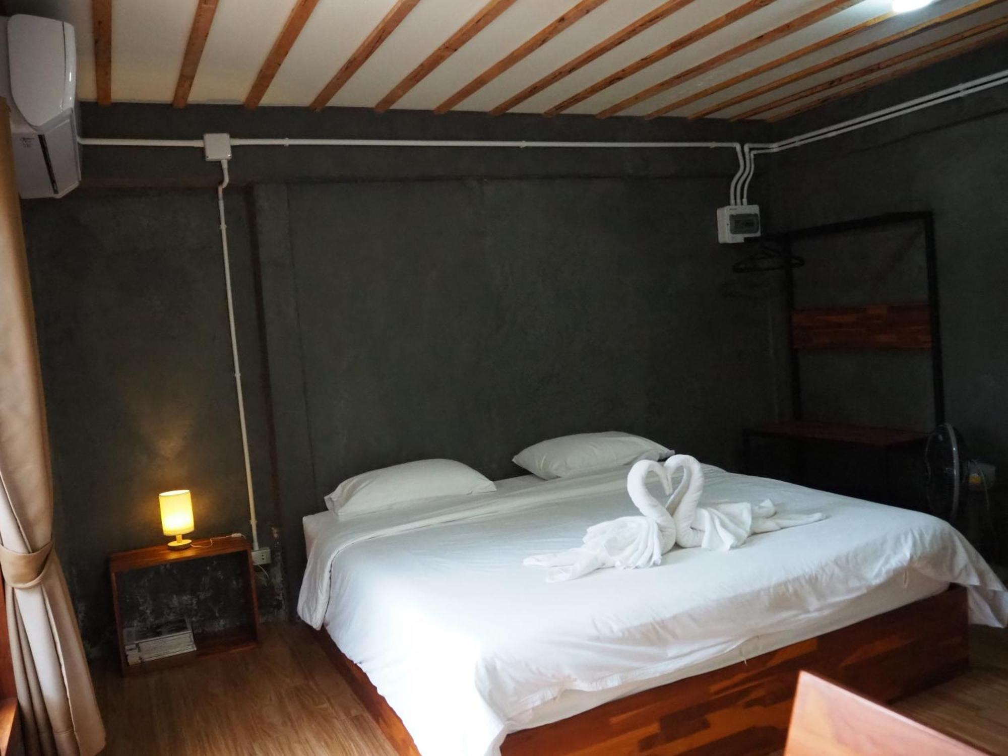Banmai87 Guest House บ้านไม้87 เกสต์เฮ้าส์ Аюттхая Экстерьер фото