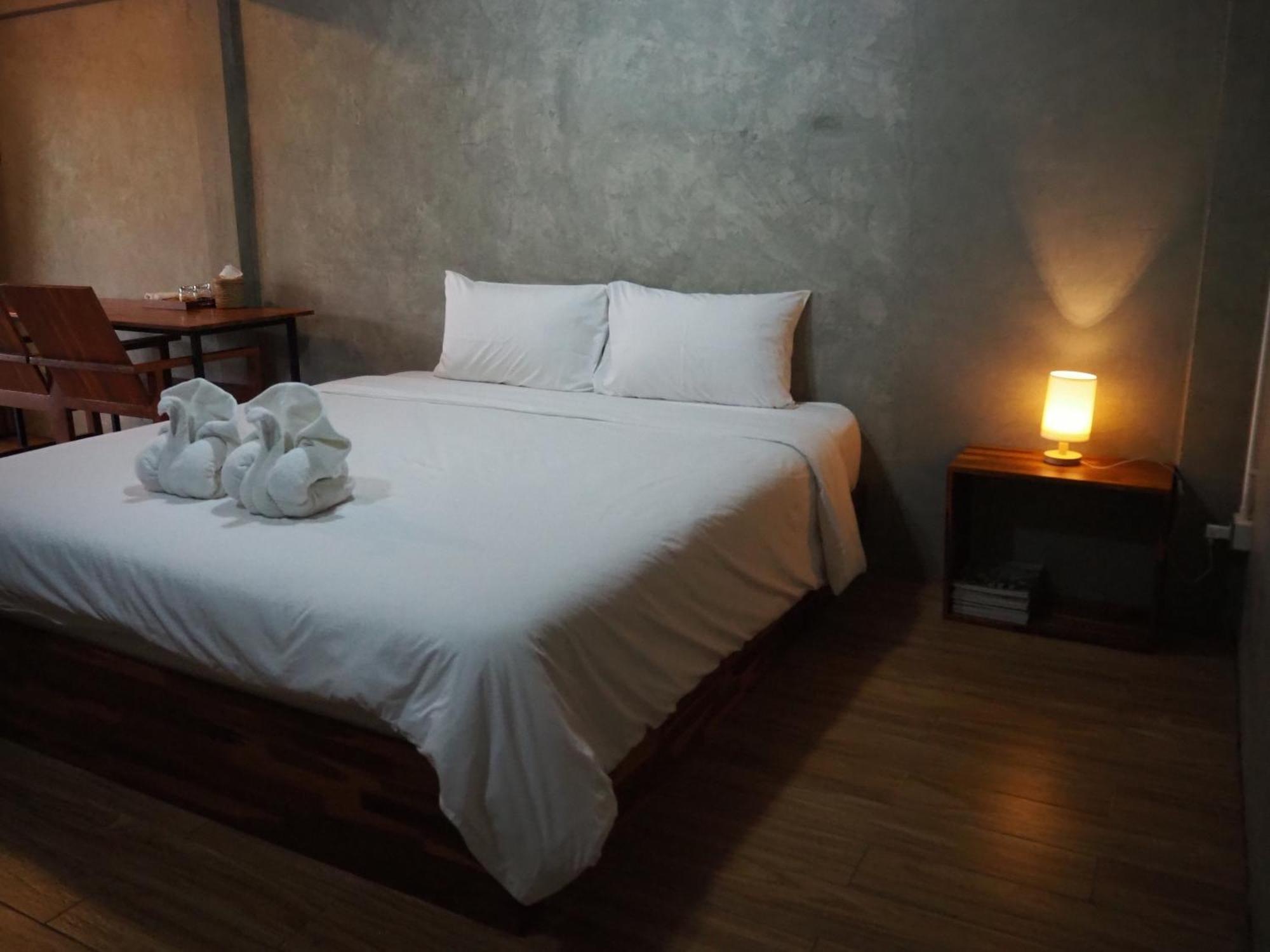 Banmai87 Guest House บ้านไม้87 เกสต์เฮ้าส์ Аюттхая Экстерьер фото